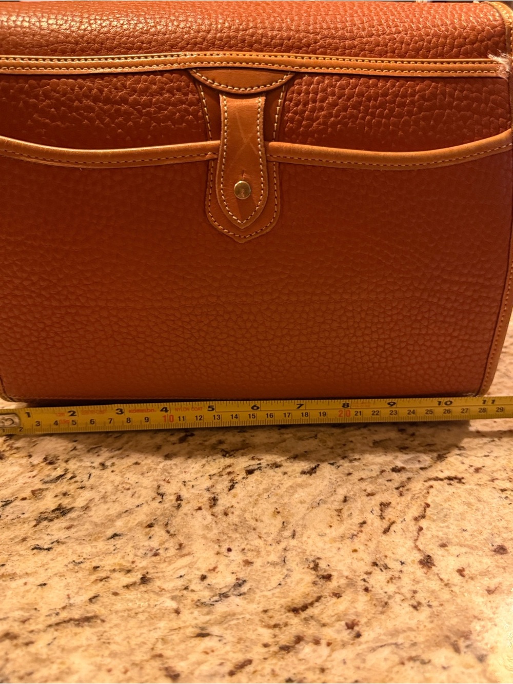 Dooney & Bourke 80’s Vintage Essex Shoulder Bag Saddle Tan All Weather Leather - Picture 16 of 16